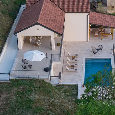 Twin Lakes Villa Hrvace