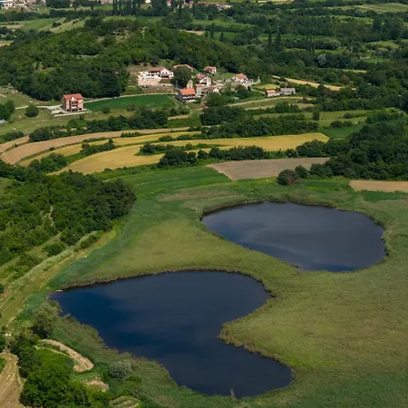 Villa Twin Lakes *